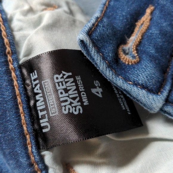 Express Jeans - Picture 3 of 4